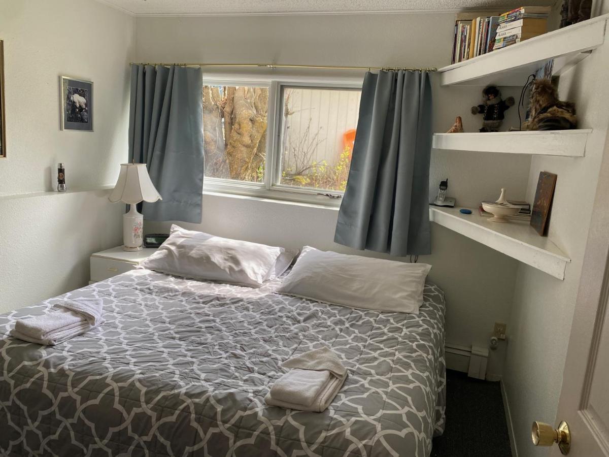 Alaska European Bed & Breakfast アンカレッジ エクステリア 写真