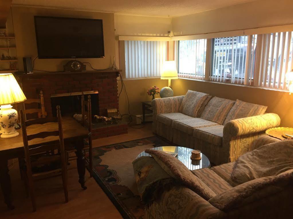 Alaska European Bed & Breakfast アンカレッジ エクステリア 写真
